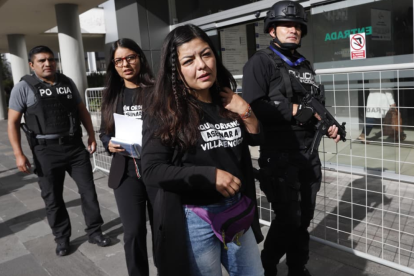 Las hijas de Villavicencio denunciaron a uno de los presuntos autores del magnicidio por hostigamiento.