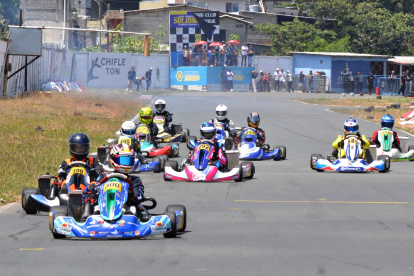 La competencia de karting fue intensa en 11 categorías en total.