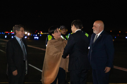 La canciller de Ecuador, Gabriela Sommerfeld, recibió al secretario de Estado de EE. UU., Marco Rubio, a su llegada a Quito la noche del miércoles 3 de septiembre.