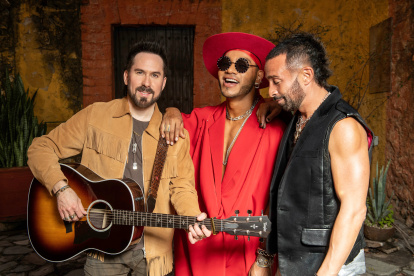 Previo al retorno a los escenarios, los músicos lanzaron Regresa, un álbum que combina la esencia romántica que los hizo populares con sonidos nuevos.