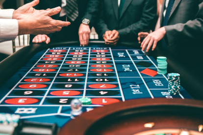 Referencial. El Gobierno propuso consultarle a la ciudadanía si aprueba el retorno de casinos a Ecuador.