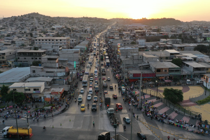 La Entrada de la 8 y su paso elevado tendrán cierres parciales durante el fin de semana por trabajos de reasfaltado y mantenimiento.