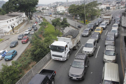 El tráfico en Guayaquil es una de las constantes quejas de los ciudadanos.