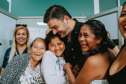 "No podemos fallar otra vez. Lo que hoy inauguramos no es un regalo, es un derecho para ustedes", dijo Aquiles Álvarez durante la reapertura de la guardería en el Guasmo.