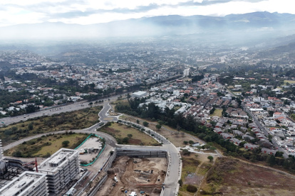 El  crecimiento acelerado de Tumbaco impulsa la construcción de hospitales privados para atender la demanda creciente de salud en la zona.