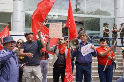 La UNE convoca movilizaciones en defensa de la educación, la salud y los derechos de los docentes