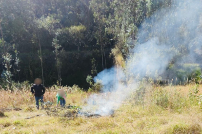 El riesgo de incendios forestales aumenta considerablemente en Quito en zonas boscosas y por quemas a cielo abierto.