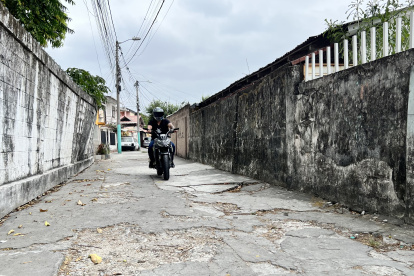 Daños. Para quienes residen en esta ciudadela, el estado de estas vías representa un peligro. Algunos de han caído y lastimado. Para otros, es imposible rodar las sillas de ruedas.