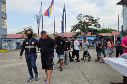 En un operativo nueve presuntos integrantes del grupo delictivo Las Águilas fueron aprehendidos.