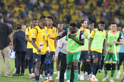 Enner Valencia (c), quien jugó su últimas Eliminatorias Mundalistas con Ecuador, fue definitivamente la figura de este proceso al anotar 6 de los 14 goles con que la Tricolor logró cerrar segundo su quinta clasificación.