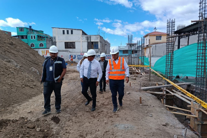 Fabián Iza recorrió este 11 de septiembre de 2025 los avances de las obras en el cantón.