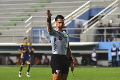 Robert Cabrera es uno de los árbitros FIFA que tiene Ecuador.