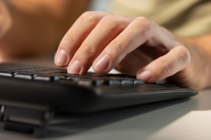 Cada vez más personas tienen novios IA. Exploramos las ventajas de estas relaciones virtuales