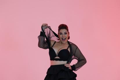 Carolina "La Colo" Terán es presentadora en el programa ÍdoloTV.