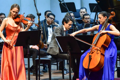 El programa contó con la participación de los artistas españoles Valerie Steenken (violín), Monserrat Egea (violonchelo) y Juan Barahona (piano).