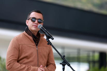 Daniel Noboa cumple agenda en Cuenca desde el jueves 11 de septiembre. La mañana de este vidernes 12 tuvo una entrevista radial.