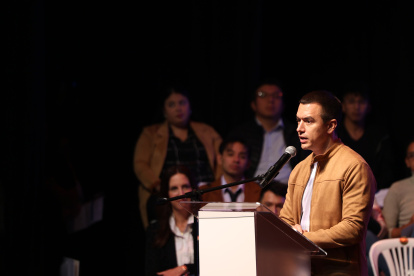 Daniel Noboa durante su visita a Cuenca.