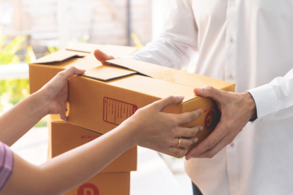 Autoridades advierten sobre paquetes con códigos QR que redirigen a sitios fraudulentos o instalan malware