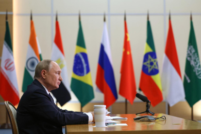 Vladimir Putin, participa en la cumbre virtual BRICS,el 8 de septiembre de 2025.