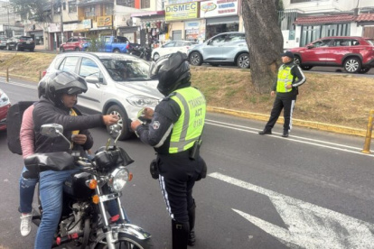 En la jornada en distintos puntos de Quito, 173 motos fueron retenidas.