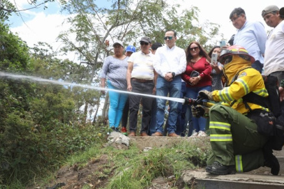 La comunidad recibió una capacitación previa por parte del personal técnico de Cuerpo de Bombaros.