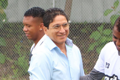 Kléber Fajardo ex jugador del Emelec habla del Clásico del Astillero.