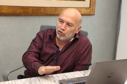 Es el presidente de Grupo Difare. Nació en El Oro y con 69 años de edad es dueño de todo un emporio de empresas, a la que se suma Dibiens.