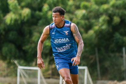 Falleció el futbolista Leandro Yépez, de 33 años, tras ataque en Manta.