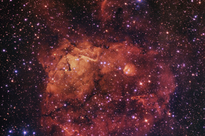 Chorro. Identificado en los confines de la Vía Láctea un chorro protoestelar de ocho años luz de extensión.