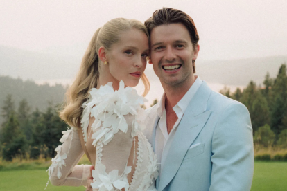 El hijo de Arnold Schwarzenegger, Patrick, se casa con la modelo Abby Champion