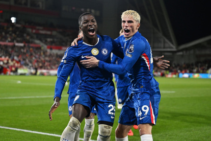 Moisés Caicedo registra dos goles en cuatro partidos en la Premier League.