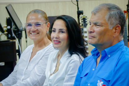 Luisa González recientemente visitó al expresidente Rafael Correa en Bélgica.