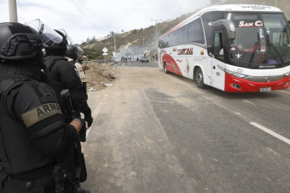 La circulación vehicular en el sector del peaje de Oyacoto y San Miguel del Común se habilitó cerca de las 10:00 de este 16 de septiembre, tras un bloqueo de manifestantes.