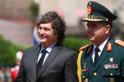 El presidente de Argentina, Javier Milei, asiste a una ceremonia este martes, en el Palacio de López en Asunción (Paraguay).