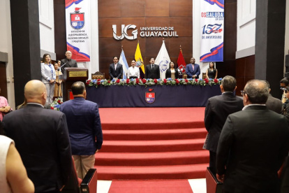 La Facultad de Jurisprudencia de la Universidad de Guayaquil conmemora sus 157 años de historia, celebrando un legado académico