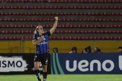 El delantero argentino Claudio Spinelli comandará el ataque de los rayados.