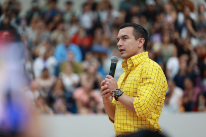 El decreto también transfiere al Ministerio de Relaciones Exteriores y Movilidad Humana la atribución de promoción del uso pacífico del espacio ultraterrestre.