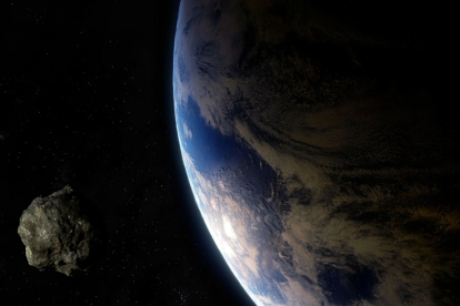 El asteroide 2023 RM1 pasará cerca de la Tierra este 18 de septiembre. Su tamaño equivale al de un rascacielos de 30 pisos.