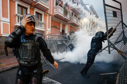 Un grupo de agentes de la Policía antimotines de Ecuador fue registrado el pasado 14 de septiembre, al enfrentarse con manifestantes.