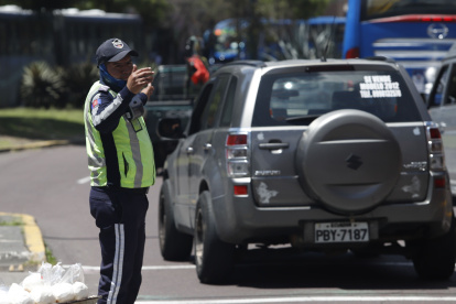Quienes incumplan la medida serán sancionados con montos que van desde el 15% al 50% del Salario Básico Unificado.