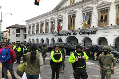 El plantón en Cotopaxi exigió insumos médicos para pacientes renales.