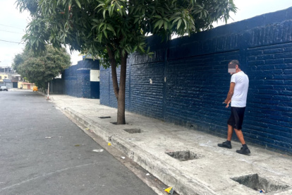 La riña se registró en los exteriores de una institución educativa en la cooperativa Juan Montalvo, en el norte de Guayaquil.
