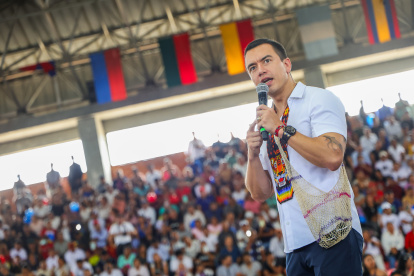 Daniel Noboa firmó el decreto en Latacunga para convocar a consulta popular