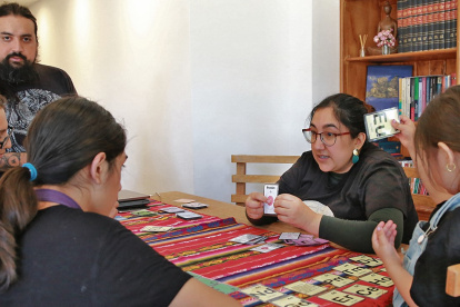 Modalidad. Varias familias en Quito, como la de Lorena Larrea, educan a sus hijos en casa y buscan asesoría.