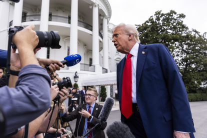 El presidente de Estados Unidos, Donald Trump, respondió a periodistas previo a ir al sepelio de Charlie Kirk.