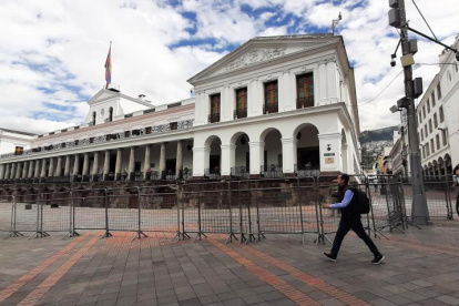 La reestructuración estatal avanza con recortes y fusiones, pero persisten vacíos y dudas