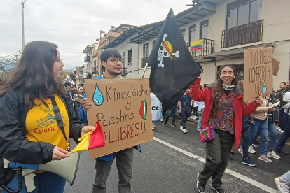 Miembros del Cabildo por el Agua de Cuenca denunciaron el congelamiento de sus cuentas financieras por parte del Gobierno Nacional.