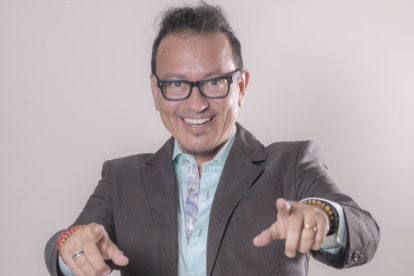 David Reinoso se volvió tendencia en X tras publicar un video donde sus personajes opinan sobre el paro nacional y el retiro del subsidio al diésel.