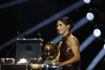 La futbolista española Aitana Bonmatí ganó el Balón de Oro 2025.