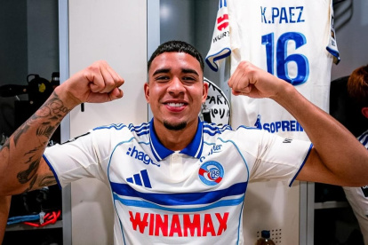 kendry Páez celebró su primer gol con Racing de Estrasburgo.